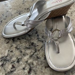 EUC Silver Lily Size 7.5 McKim wedges. Worn once I’m usually 8 but these fit.
